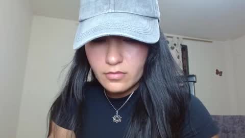 Snapshot of trebol_4 chatting on April 21, 9:06 pm trebol_4 online show from April 21, 9:06 pm