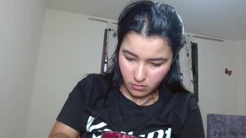 Snapshot of trebol_4 chatting on April 22, 9:27 pm trebol_4 online show from April 22, 9:27 pm