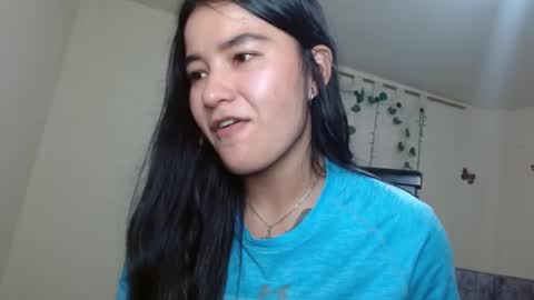 Snapshot of trebol_4 chatting on June 2, 9:50 pm trebol_4 online show from June 2, 9:50 pm