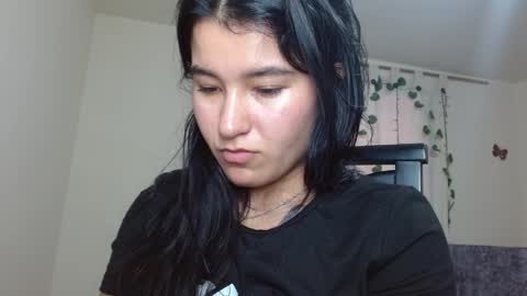 Snapshot of trebol_4 chatting on June 4, 8:59 pm trebol_4 online show from June 4, 8:59 pm