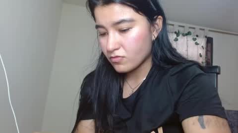 Snapshot of trebol_4 chatting on June 9, 7:03 pm trebol_4 online show from June 9, 7:03 pm