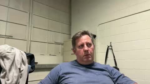 Snapshot of treborinthesky chatting on October 24, 9:33 pm treborinthesky online show from October 24, 9:33 pm