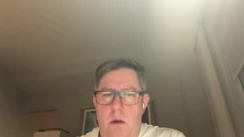 Snapshot of treborinthesky chatting on February 24, 1:14 am treborinthesky online show from February 24, 1:14 am
