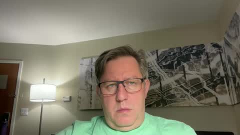Snapshot of treborinthesky chatting on April 1, 12:44 am treborinthesky online show from April 1, 12:44 am