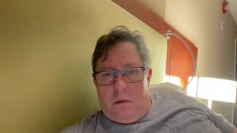 Snapshot of treborinthesky chatting on April 8, 9:42 am treborinthesky online show from April 8, 9:42 am