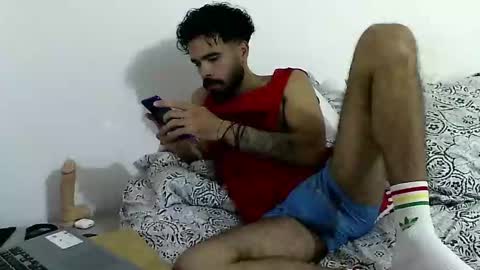 Hunter man online show from February 5, 8:35 pm