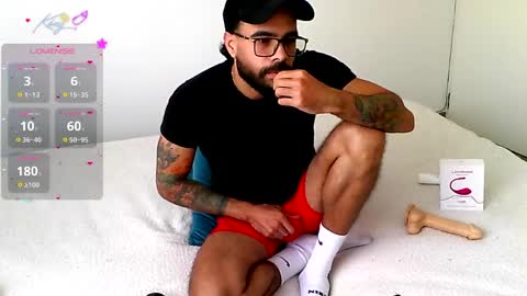 Hunter man online show from May 25, 4:57 pm