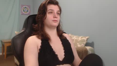 TreeJeanne online show from December 24, 1:50 pm