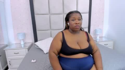 Treisy Vixen big ass online show from May 27, 3:14 am