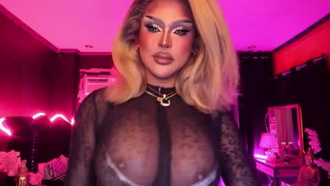 Jade online show from November 29, 7:55 am