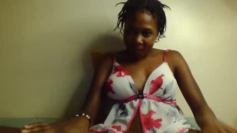 tresyamber online show from May 8, 3:01 am