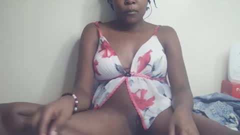 tresyamber online show from May 29, 5:55 pm