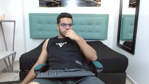 Snapshot of trevor_ash chatting on February 25, 3:38 am TREVOR online show from February 25, 3:38 am