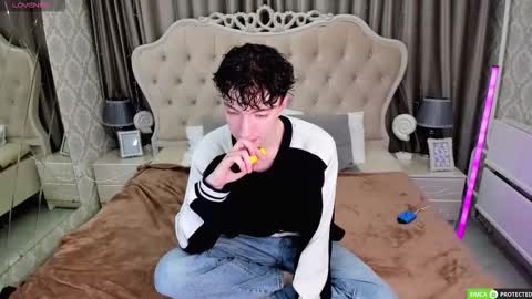 TrevorBenson online show from September 21, 6:09 pm