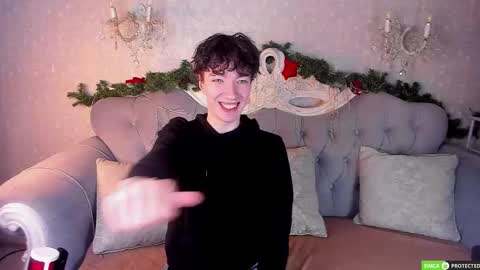 TrevorBenson online show from January 8, 3:42 am