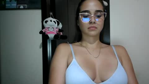 triana_bell online show from July 11, 12:46 am