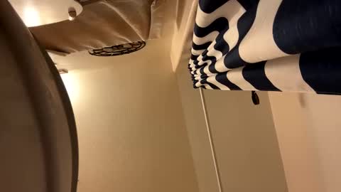 Snapshot of trickydick6 chatting on February 4, 2:17 am trickydick6 online show from February 4, 2:17 am