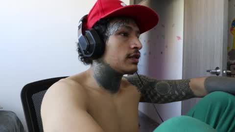 - trieone online show from September 25, 7:06 pm