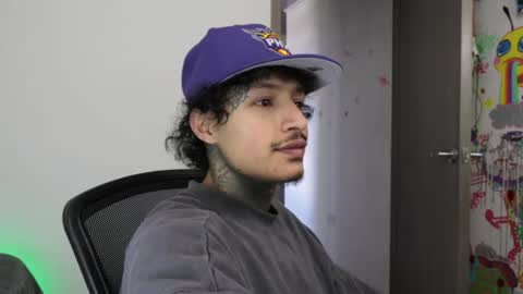 - trieone online show from March 7, 5:32 pm