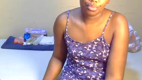 Snapshot of trina_z chatting on June 18, 9:14 am trina_z online show from June 18, 9:14 am