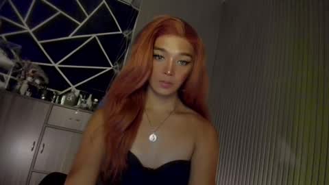 Ms Ella online show from December 8, 5:44 pm