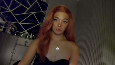 Ms Ella online show from December 13, 5:43 pm