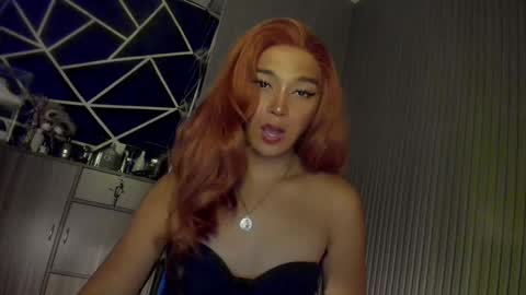 Ms Ella online show from December 17, 5:58 pm