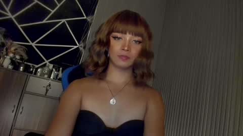 Ms Ella online show from December 21, 4:46 pm