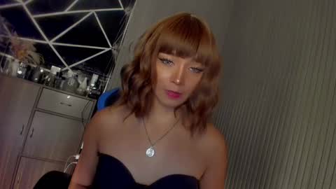 Ms Ella online show from February 11, 2:24 pm