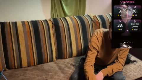 Snapshot of triplestripes chatting on February 4, 6:36 pm SibSab online show from February 4, 6:36 pm