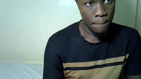 Tris6 online show from April 17, 8:45 pm