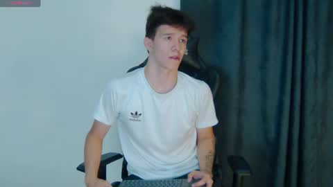 trisstan_kane online show from June 24, 11:53 am