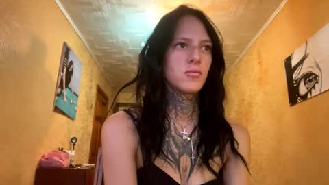 Snapshot of tristalevy chatting on October 5, 6:12 am Sofa Im new here and so far I do not take off the panties online show from October 5, 6:12 am
