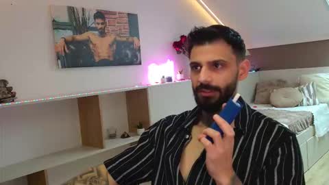 Snapshot of tristangreyaura chatting on February 16, 6:42 am Trystan Grey online show from February 16, 6:42 am