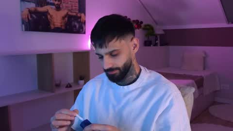 Snapshot of tristangreyaura chatting on February 23, 7:06 am Trystan Grey online show from February 23, 7:06 am