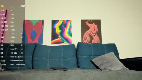 trixibell online show from April 7, 4:02 am