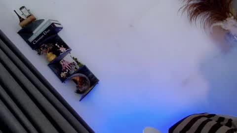 Snapshot of trixie_moore chatting on July 15, 5:45 am trixie_moore online show from July 15, 5:45 am