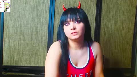 Snapshot of trixiedoescamcam chatting on February 12, 2:28 am trixiedoescamcam online show from February 12, 2:28 am