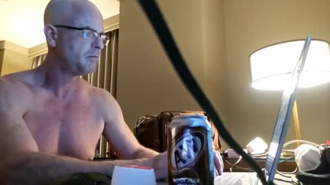 trojanswingers online show from March 29, 11:27 pm