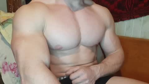 Snapshot of troncq chatting on February 6, 6:35 pm Troncq online show from February 6, 6:35 pm