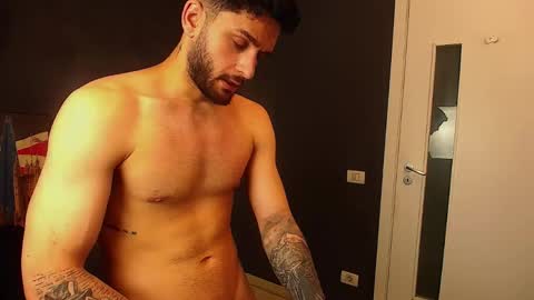 TroyWade online show from May 17, 6:04 pm