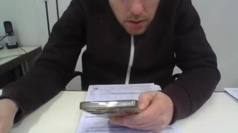 Snapshot of truble_again chatting on April 16, 7:42 am truble_again online show from April 16, 7:42 am