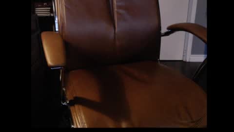 Snapshot of trvler72 chatting on May 15, 1:12 am trvler72 online show from May 15, 1:12 am