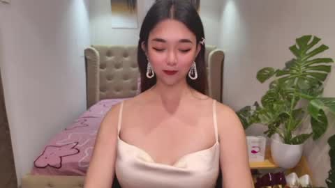 ts_yoshi_ online show from July 9, 10:25 pm