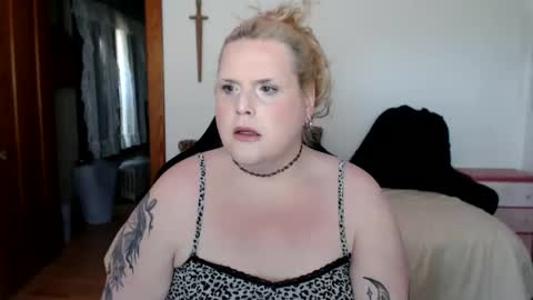 Snapshot of tsavanight chatting on May 28, 3:31 pm TS Ava Night online show from May 28, 3:31 pm