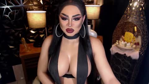 Snapshot of tsdarkdevon chatting on February 12, 9:42 am tsdarkdevon online show from February 12, 9:42 am