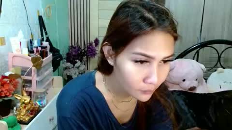 SHENA  online show from November 29, 9:01 am