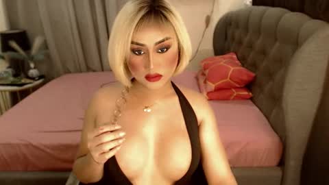 SEDUCTIVEmistresCUMS online show from October 14, 1:28 am