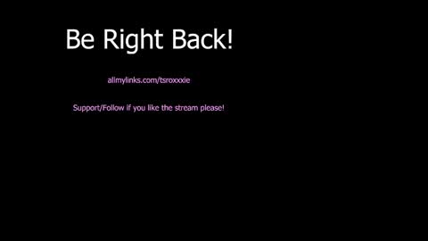Roxxxie online show from September 25, 7:50 pm