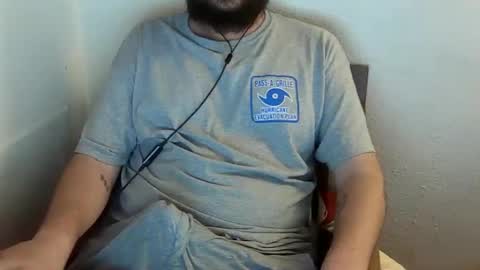 Snapshot of tstandi11 chatting on February 20, 10:43 pm Mr Gray Sweatpants online show from February 20, 10:43 pm